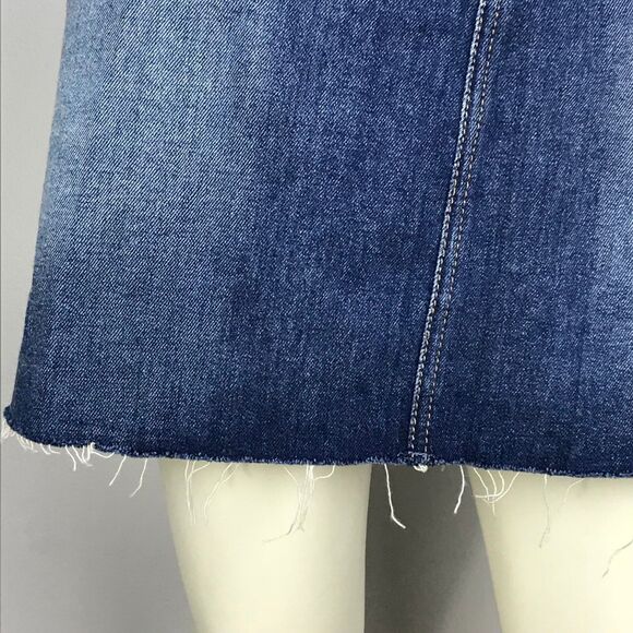 H&M Divided Medium Wash Frayed Denim Mini Skirt Size 12 NWT - Picture 3 of 8